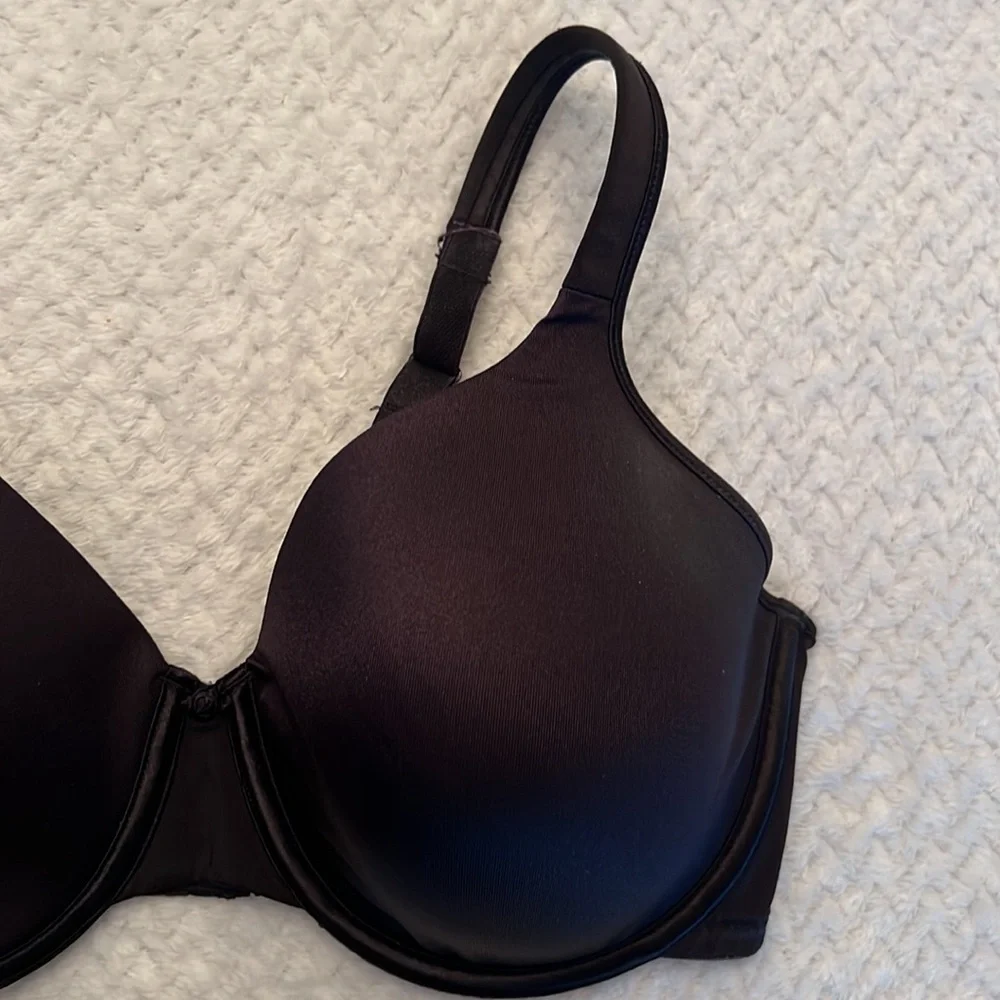 Bali Womens Black Light Pad Bra Size 38D